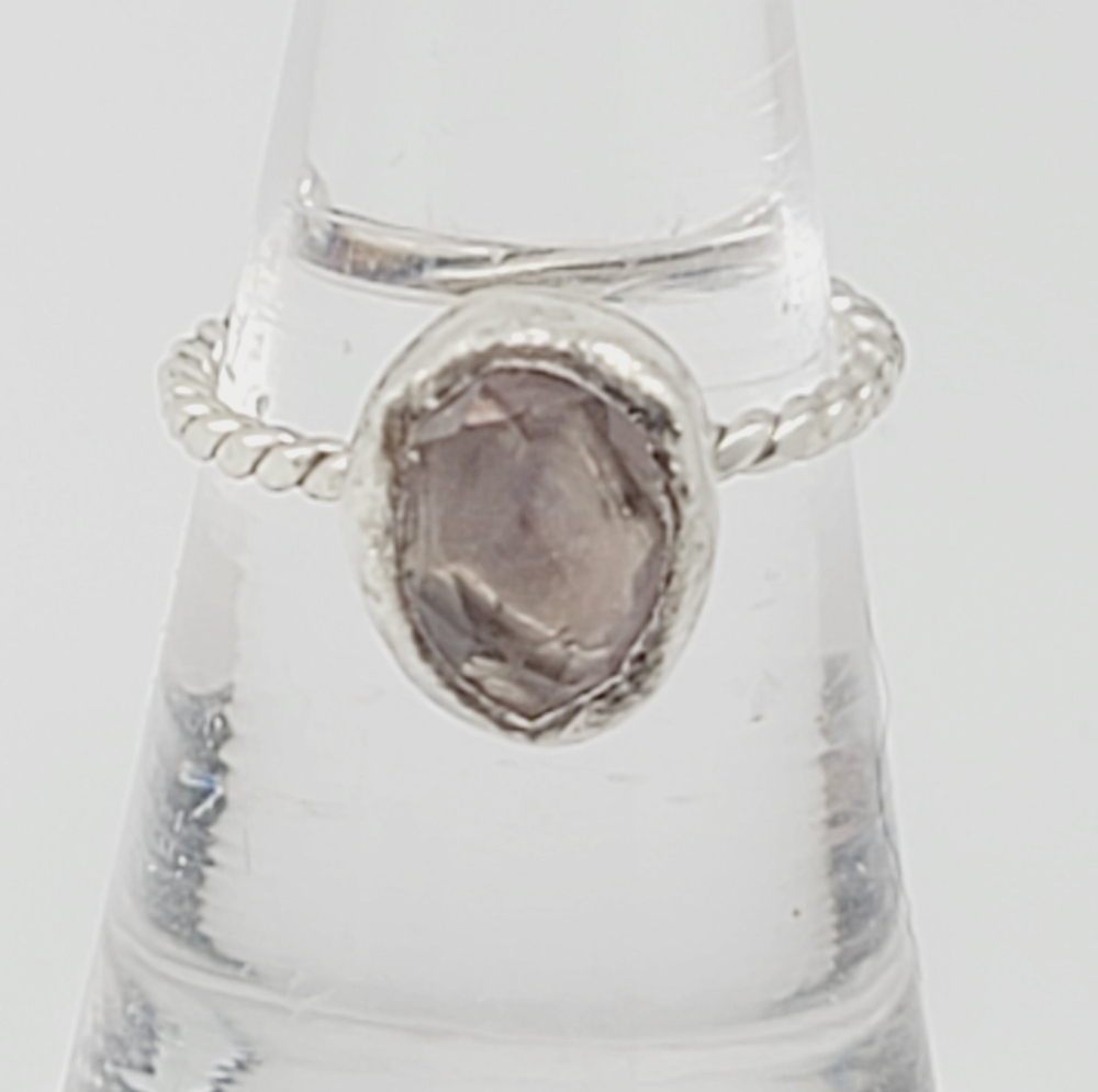 ROSE QUARTZ CRYSTAL RING HANDMADE IN STERLING SILVER METAL WITH TWISTED BAND 6.5